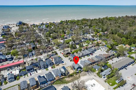 18 Centre Street Lambton Shores ON N0M 1T0