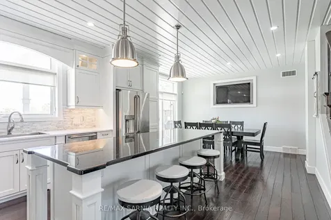 18 Centre Street Lambton Shores ON N0M 1T0