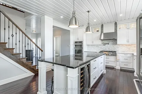 18 Centre Street Lambton Shores ON N0M 1T0