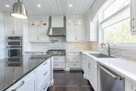 18 Centre Street Lambton Shores ON N0M 1T0