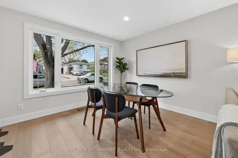 257 Queen Victoria Drive Hamilton ON L8W 1G4