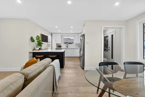 257 Queen Victoria Drive Hamilton ON L8W 1G4