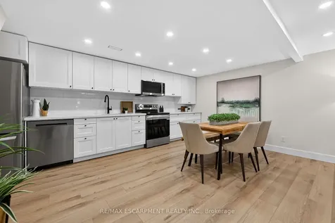 257 Queen Victoria Drive Hamilton ON L8W 1G4
