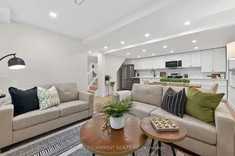 257 Queen Victoria Drive Hamilton ON L8W 1G4
