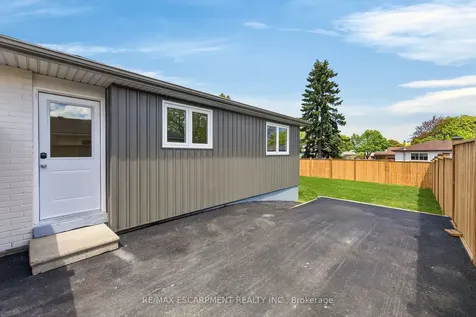 257 Queen Victoria Drive Hamilton ON L8W 1G4