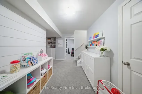 515 Hummingbird Crescent Woodstock ON N4T 1V9