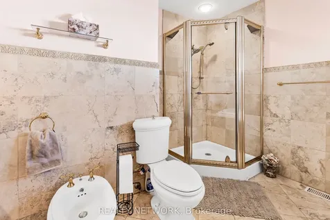 3734 Sinnicks Avenue Niagara Falls ON L2J 2G7