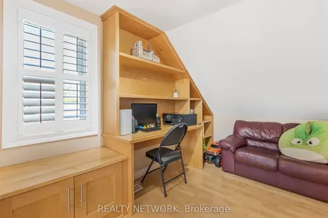 3734 Sinnicks Avenue Niagara Falls ON L2J 2G7