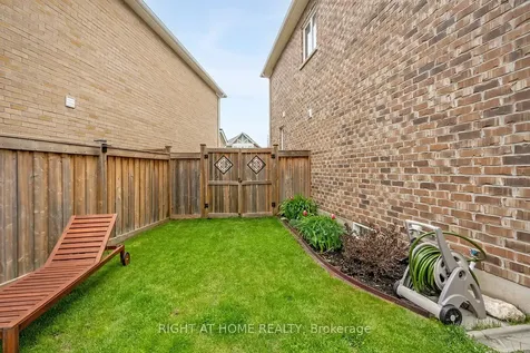 80 Forest Ridge Avenue Hamilton ON L8B 1V4