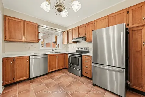 182 Abbotsford Road Kanata ON K2L 1C9