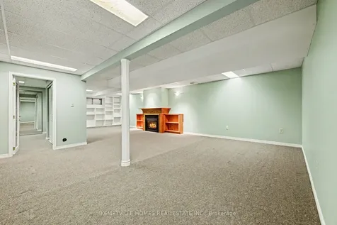 182 Abbotsford Road Kanata ON K2L 1C9