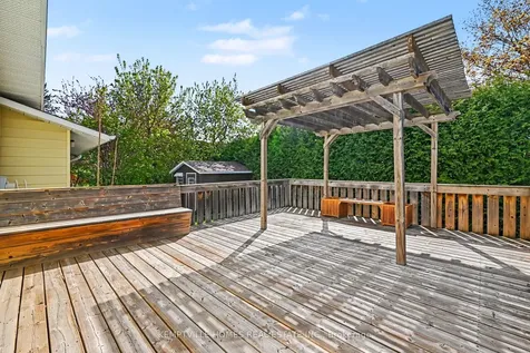182 Abbotsford Road Kanata ON K2L 1C9