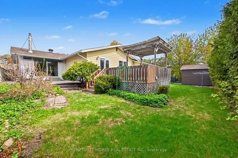 182 Abbotsford Road Kanata ON K2L 1C9