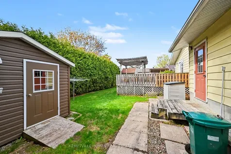 182 Abbotsford Road Kanata ON K2L 1C9