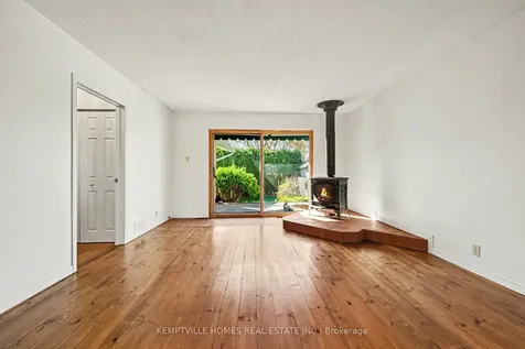 182 Abbotsford Road Kanata ON K2L 1C9