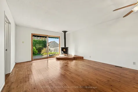 182 Abbotsford Road Kanata ON K2L 1C9