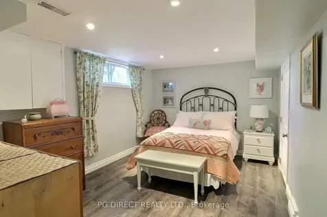 19 Manor Drive Brockville ON K6V 3E5
