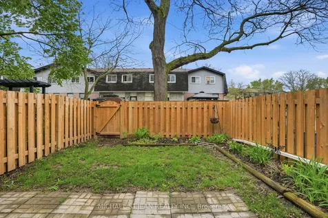 185 Denistoun Street Welland ON L3C 6J6