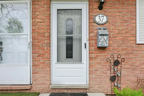185 Denistoun Street Welland ON L3C 6J6