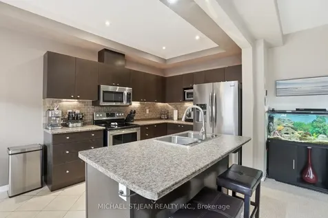 131 Bankfield Crescent Hamilton ON L8J 0B9
