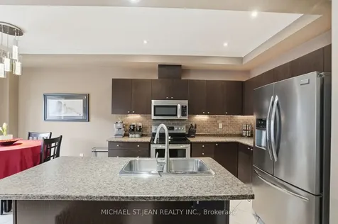 131 Bankfield Crescent Hamilton ON L8J 0B9