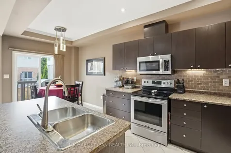 131 Bankfield Crescent Hamilton ON L8J 0B9