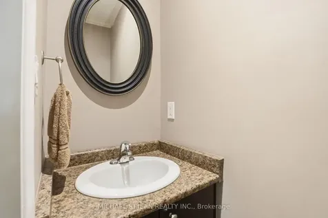131 Bankfield Crescent Hamilton ON L8J 0B9