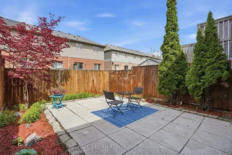 131 Bankfield Crescent Hamilton ON L8J 0B9