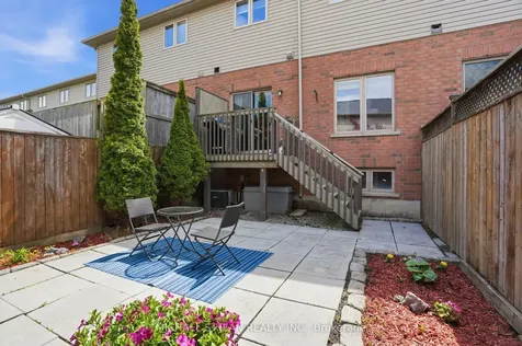 131 Bankfield Crescent Hamilton ON L8J 0B9