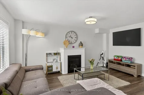 61 Briggs Grove Peterborough ON K9J 0H3
