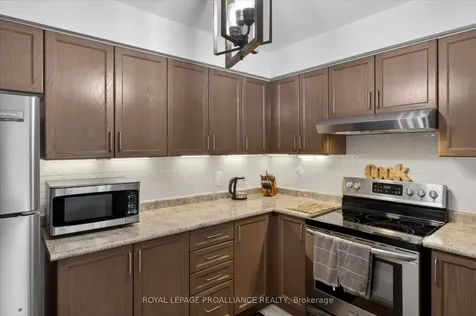 61 Briggs Grove Peterborough ON K9J 0H3