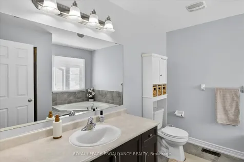61 Briggs Grove Peterborough ON K9J 0H3