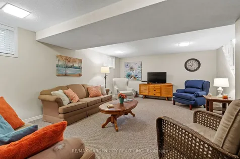 23 Northdale Drive St. Catharines ON L2M 3N8