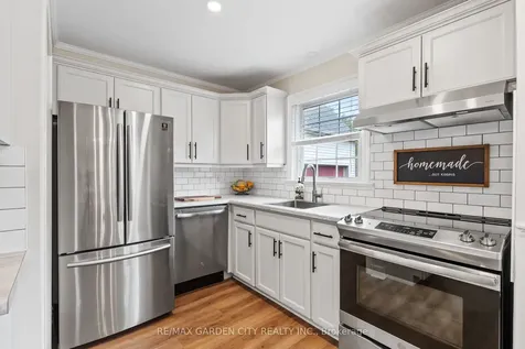23 Northdale Drive St. Catharines ON L2M 3N8