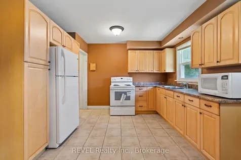 18 Nickerson Avenue St. Catharines ON L2N 3M2