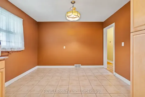 18 Nickerson Avenue St. Catharines ON L2N 3M2
