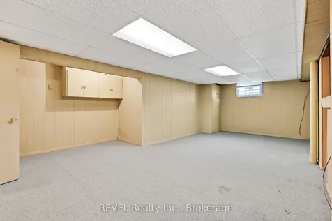 18 Nickerson Avenue St. Catharines ON L2N 3M2