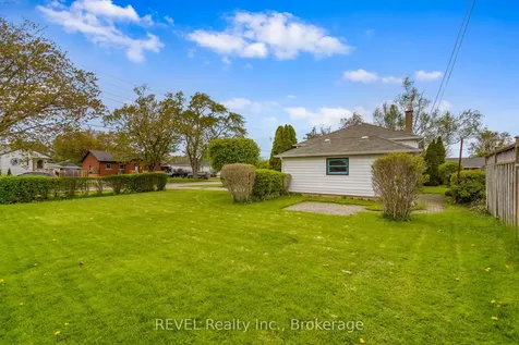 18 Nickerson Avenue St. Catharines ON L2N 3M2