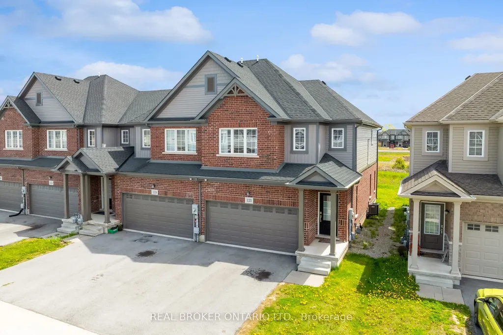 123 Sycamore Street Welland ON L3C 0H9