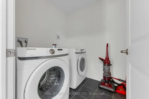123 Sycamore Street Welland ON L3C 0H9