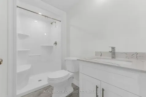 123 Sycamore Street Welland ON L3C 0H9