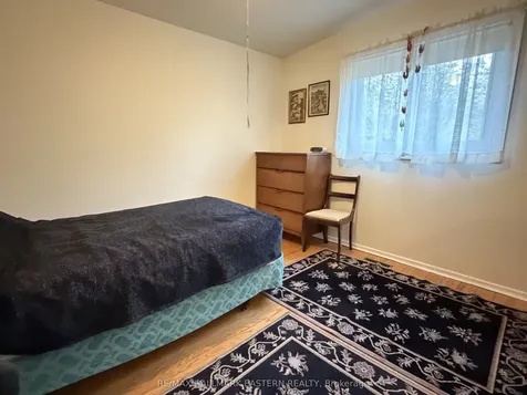 276 Greenlawn Avenue Peterborough ON K9H 5K8