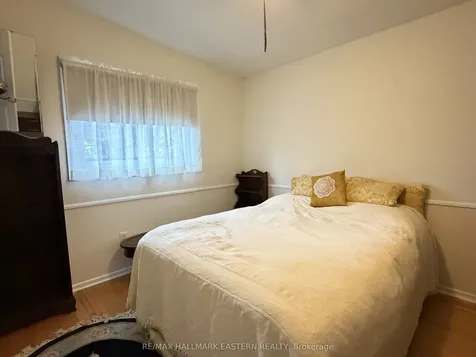 276 Greenlawn Avenue Peterborough ON K9H 5K8