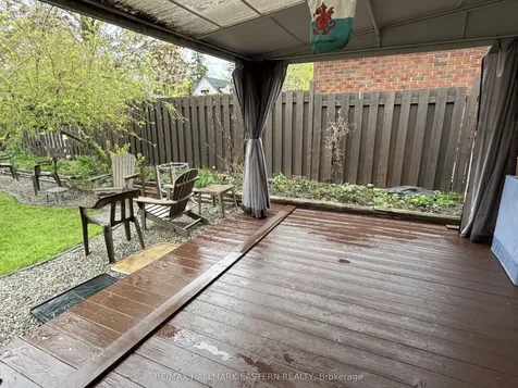 276 Greenlawn Avenue Peterborough ON K9H 5K8