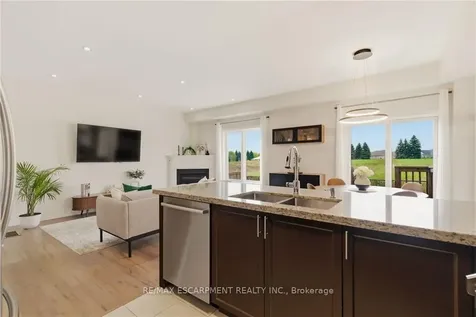 73 Medici Lane Hamilton ON L9B 0H3