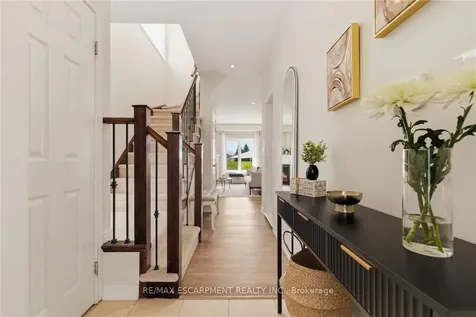 73 Medici Lane Hamilton ON L9B 0H3