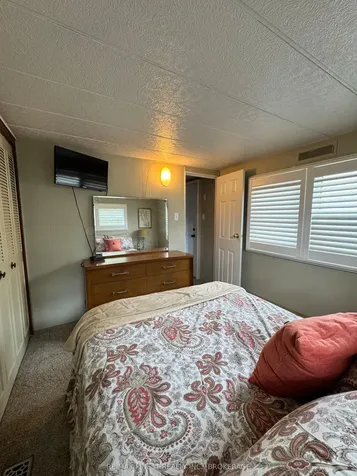 13 Wentworth Drive Kingston ON K7K 5E1