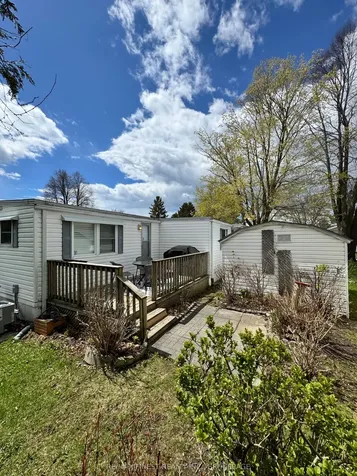 13 Wentworth Drive Kingston ON K7K 5E1