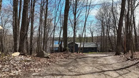 1226 Hubbard & Montgomery Lane Highlands East ON K0M 1S0