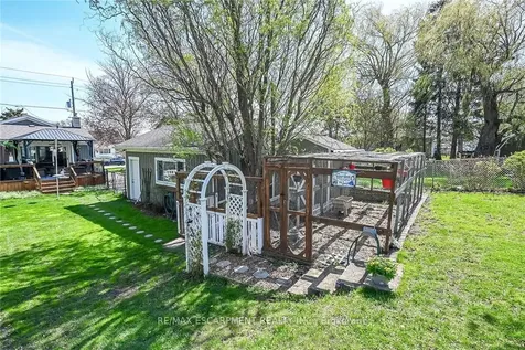 41 Fife Street W Haldimand ON N3W 1J1